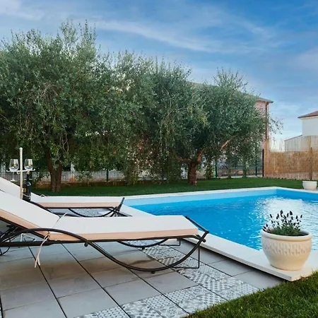 Villa Mediterranea With Pool And Grill In *
