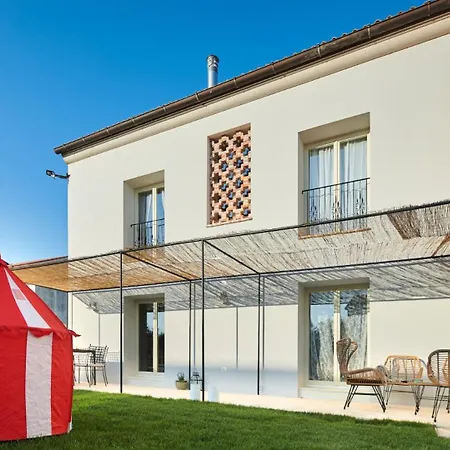 Mediterranea With Pool And Grill In Villa Umag