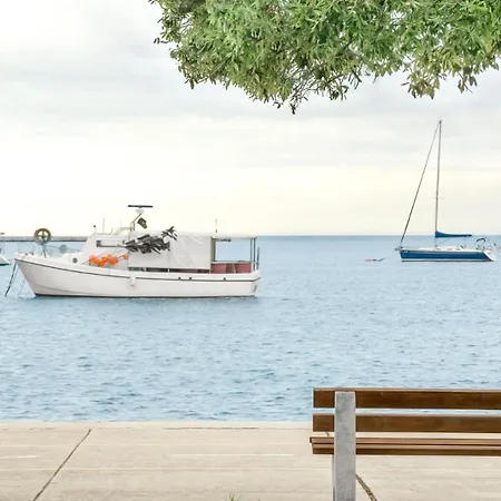 Mediterranea With Pool And Grill In Umag